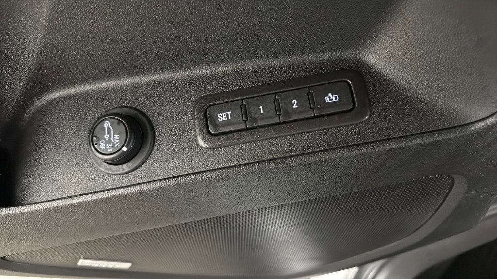 Used 2022 Chevrolet Equinox Premier image 15