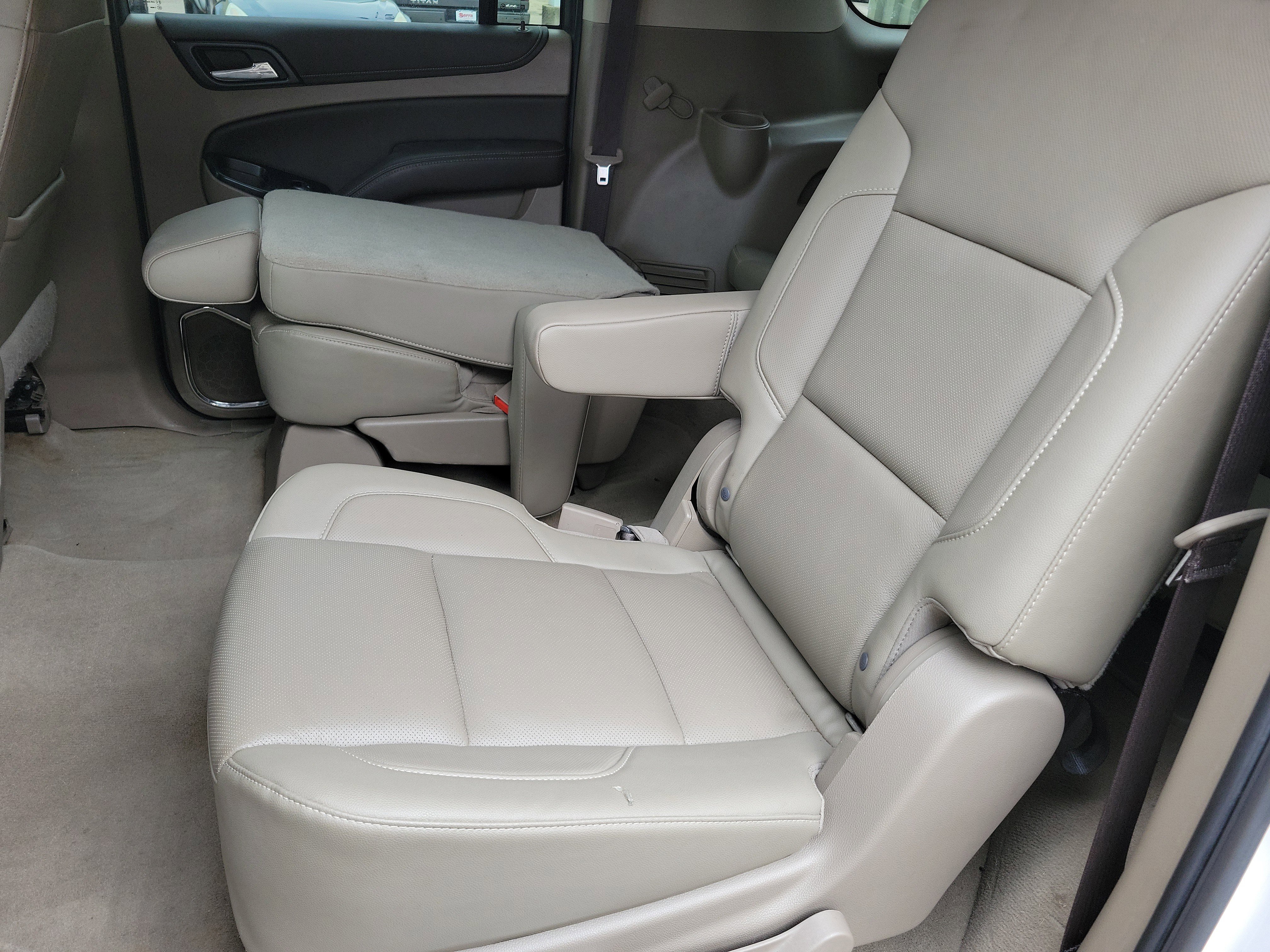 Used 2020 Chevrolet Suburban Premier image 7