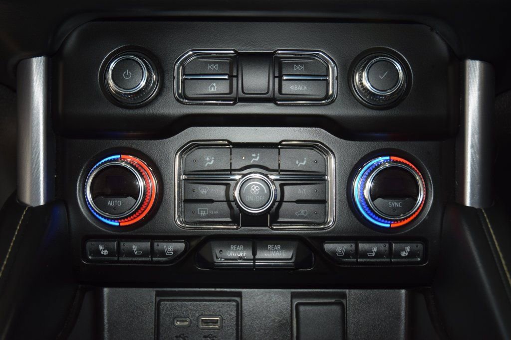 Used 2021 GMC Yukon SLT image 29