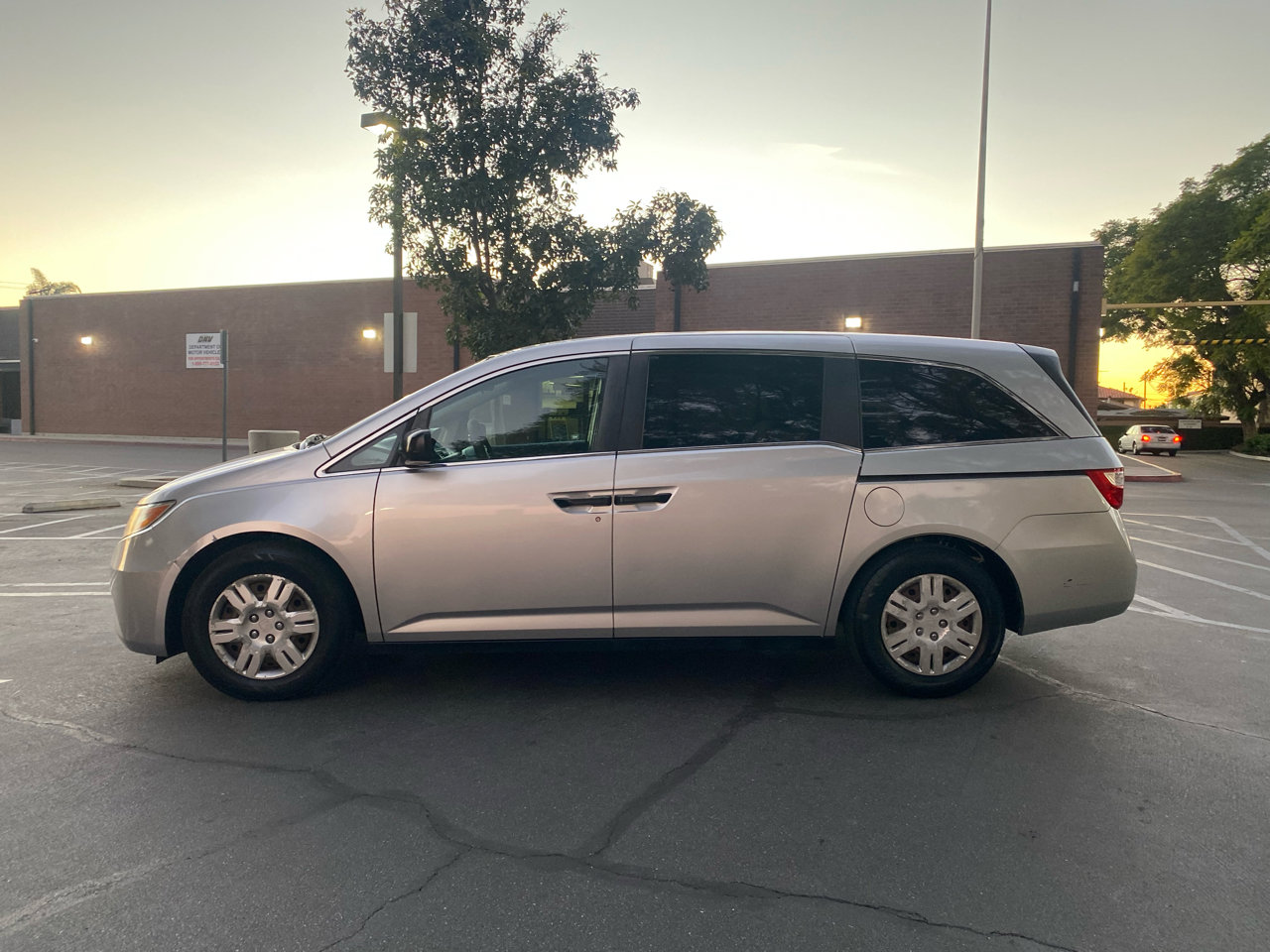 Used 2012 Honda Odyssey LX image 16