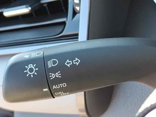 Used 2022 Toyota Camry XLE FWD image 26