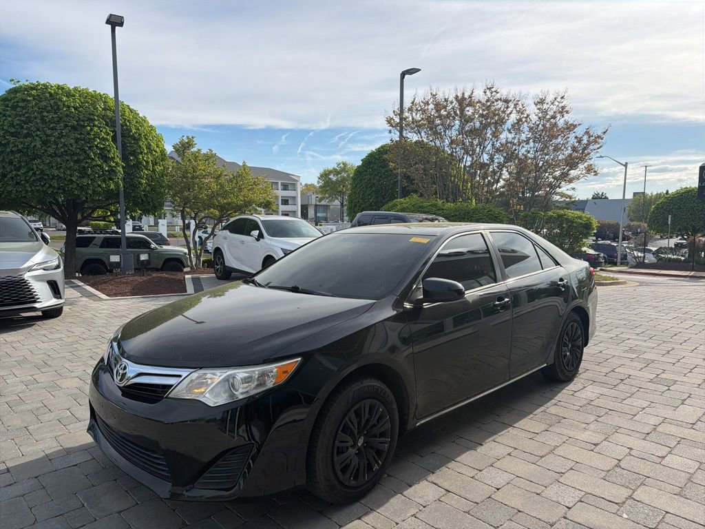 Used 2014 Toyota Camry LE FWD image 27