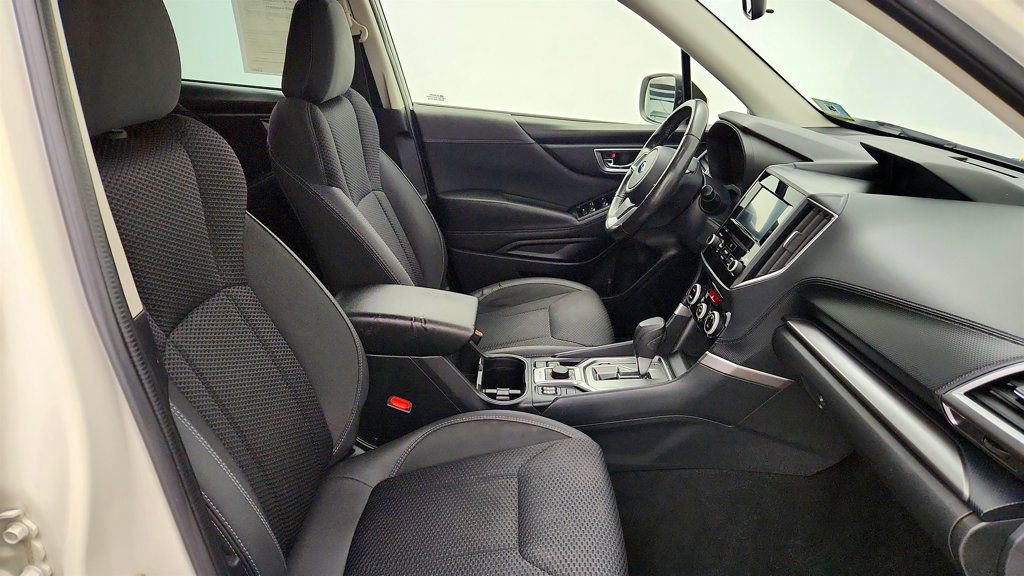Used 2020 Subaru Forester Premium AWD/4WD image 24