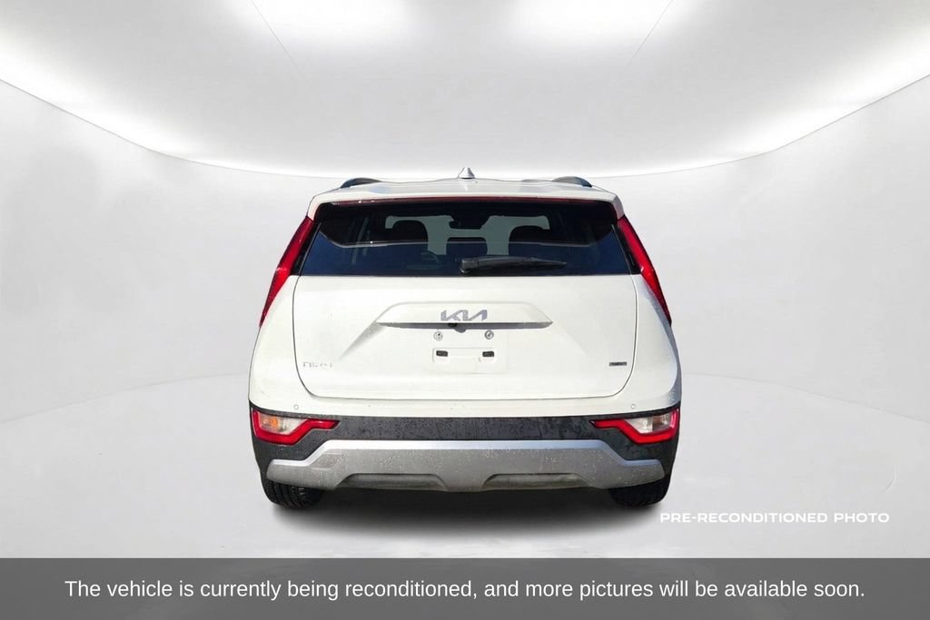 Used 2023 Kia Niro EX FWD image 7