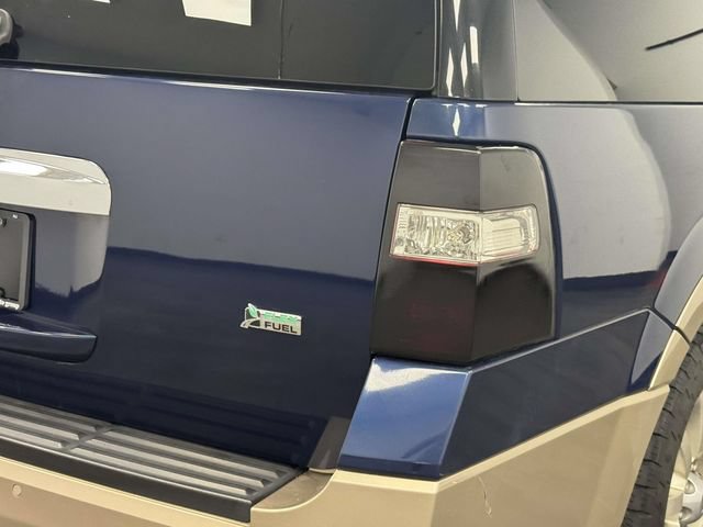 Used 2011 Ford Expedition EL XLT w/ 202A Rapid Spec Order Code AWD/4WD image 25