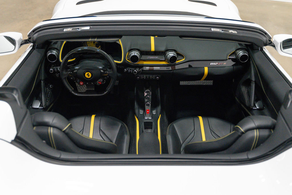 Used 2022 Ferrari 812 GTS RWD image 8