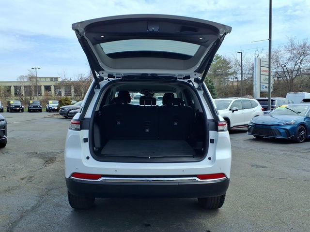 Certified 2023 Jeep Grand Cherokee Limited AWD/4WD image 10