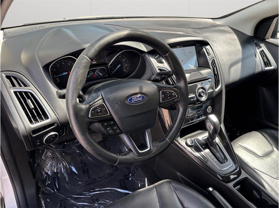 Used 2016 Ford Focus Titanium FWD image 6