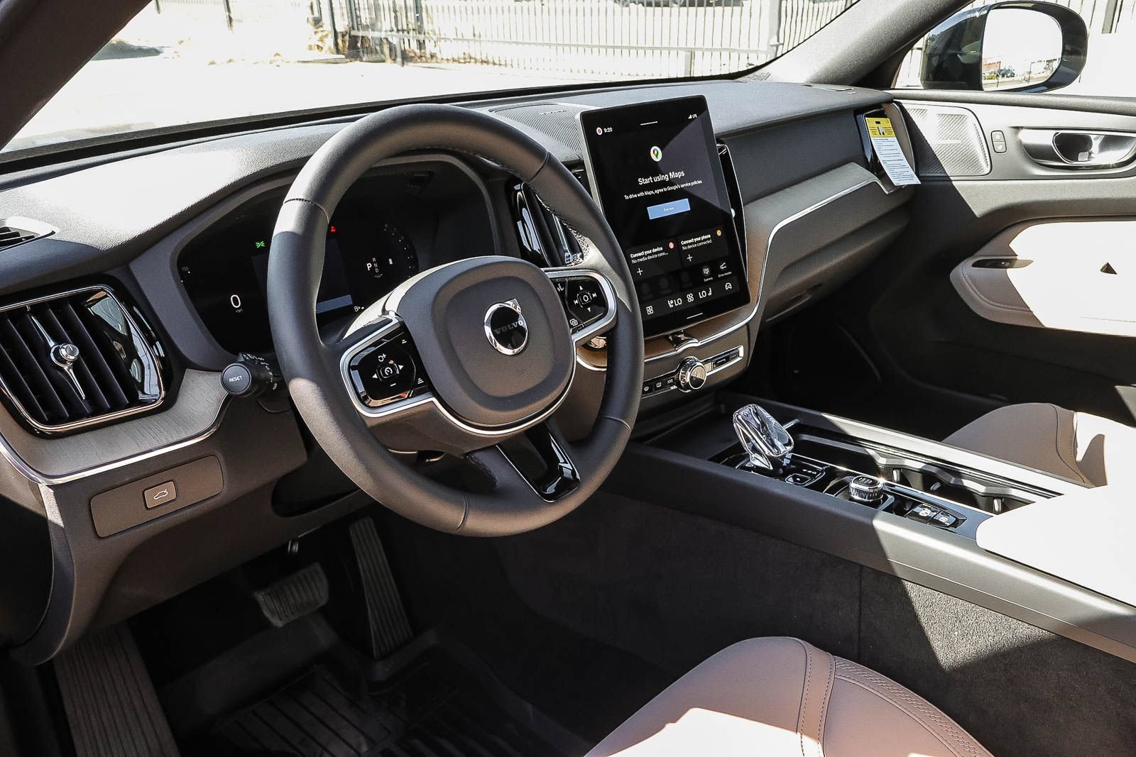 New 2026 Volvo XC60 B5 Plus w/ Climate Package AWD/4WD image 27