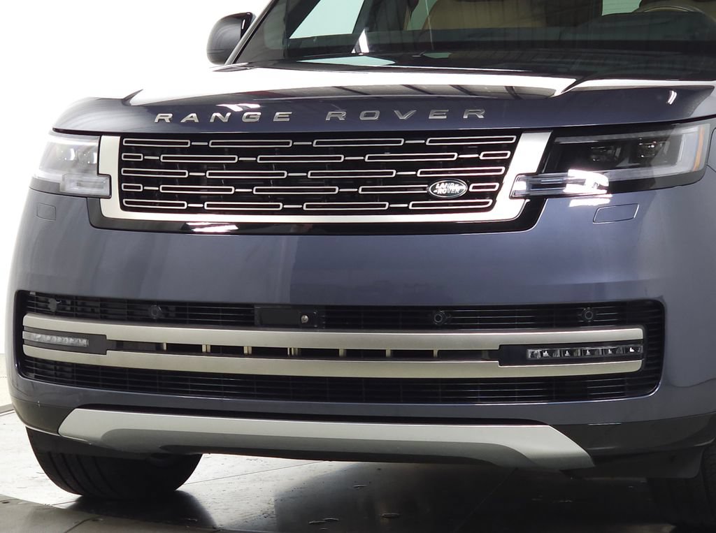 Certified 2025 Land Rover Range Rover SE AWD/4WD image 13