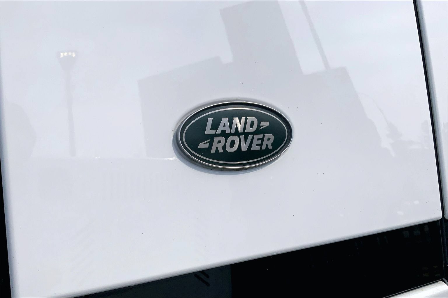 Certified 2024 Land Rover Defender 110 S AWD/4WD image 31