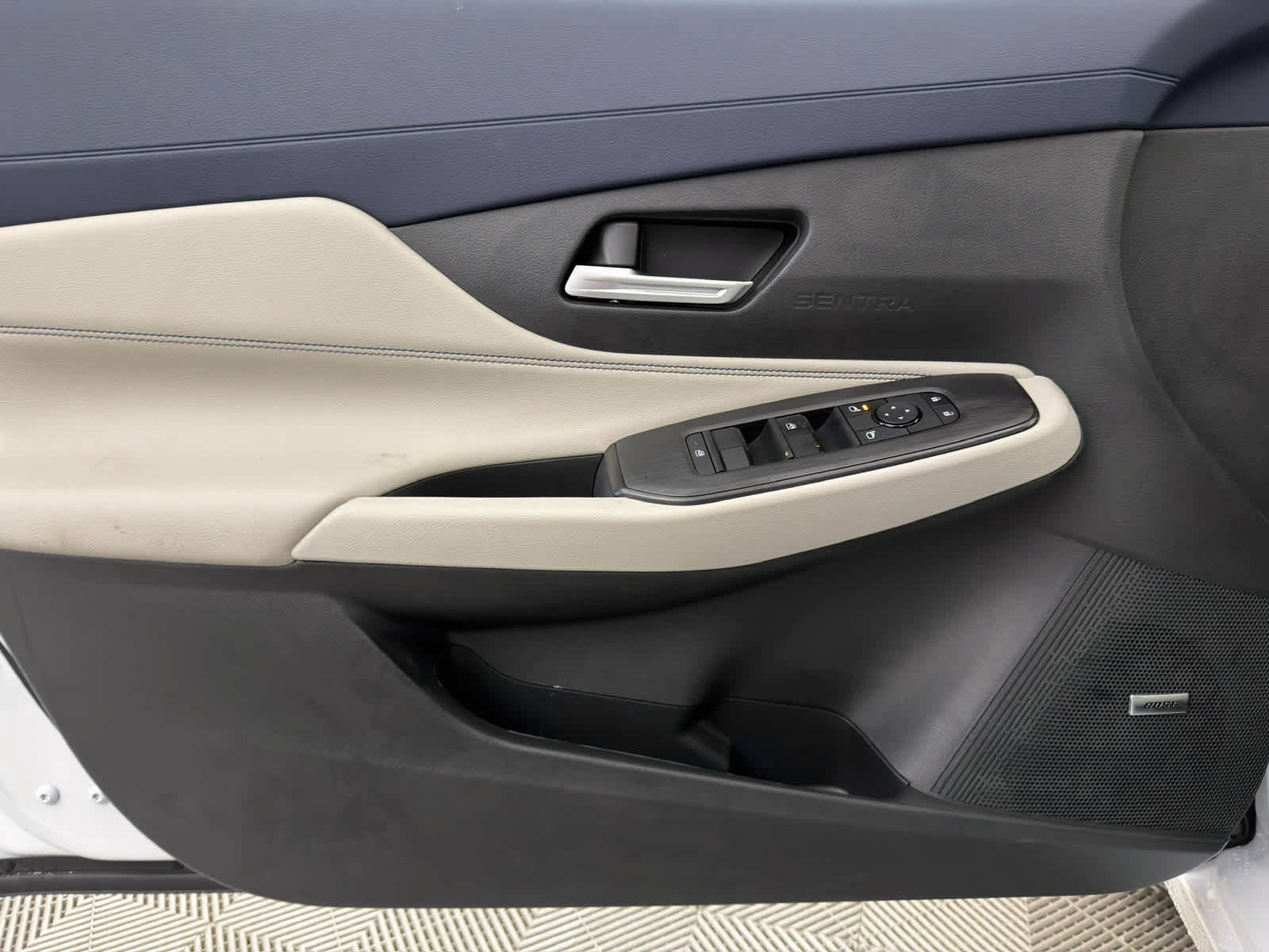 New 2027 Nissan Sentra SL w/ Floor Mat Package FWD image 21
