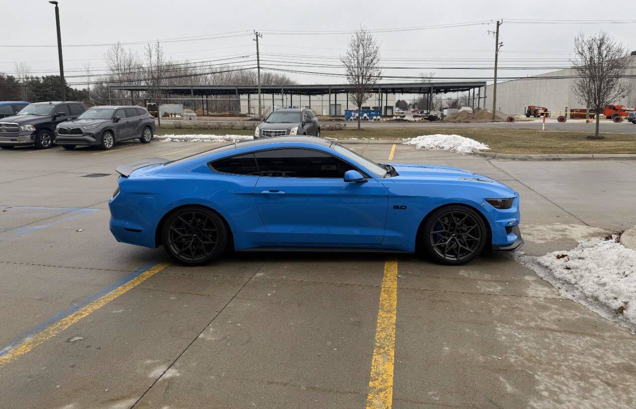 Used 2017 Ford Mustang GT image 5