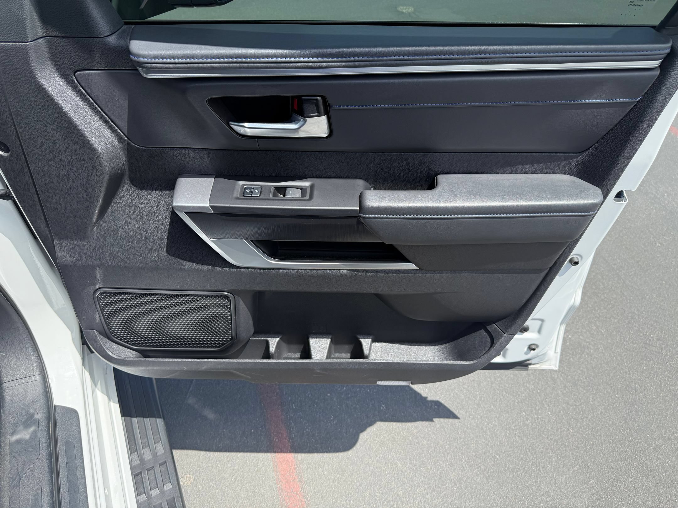 Certified 2023 Toyota Sequoia Platinum AWD/4WD image 29