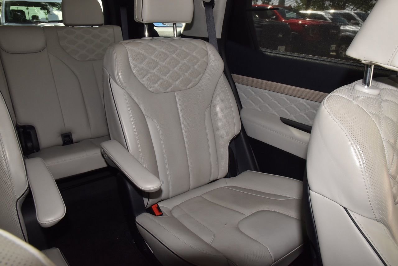 Used 2022 Hyundai Palisade Calligraphy image 23