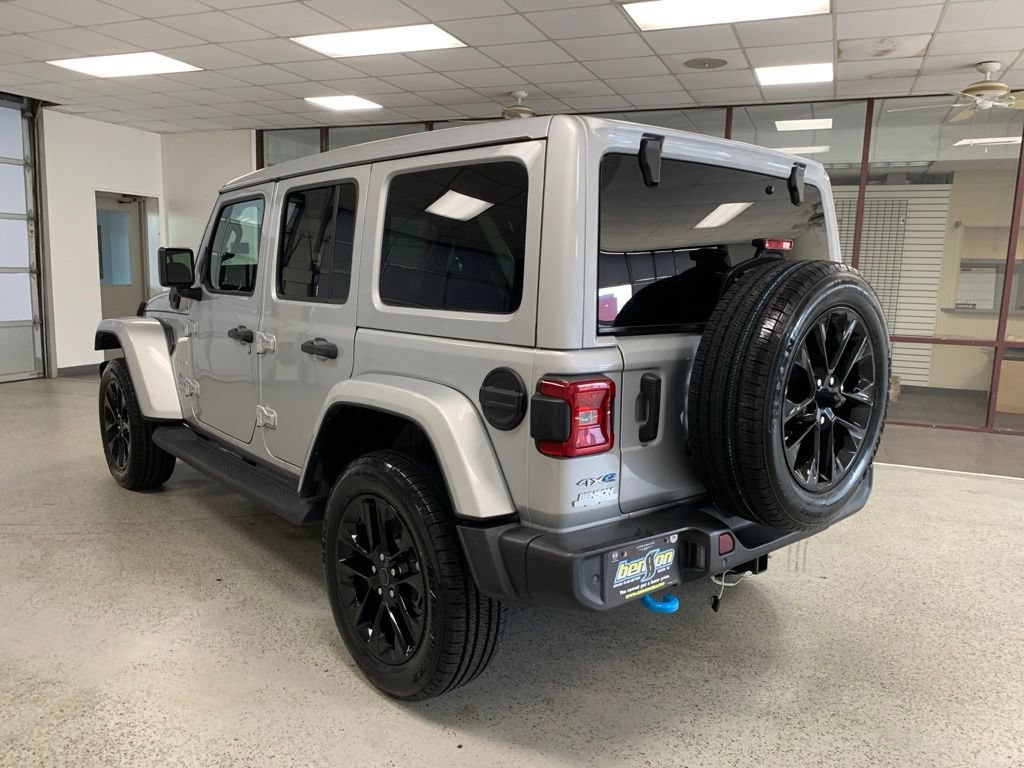 Certified 2024 Jeep Wrangler Unlimited Sahara w/ Safety Group AWD/4WD image 4
