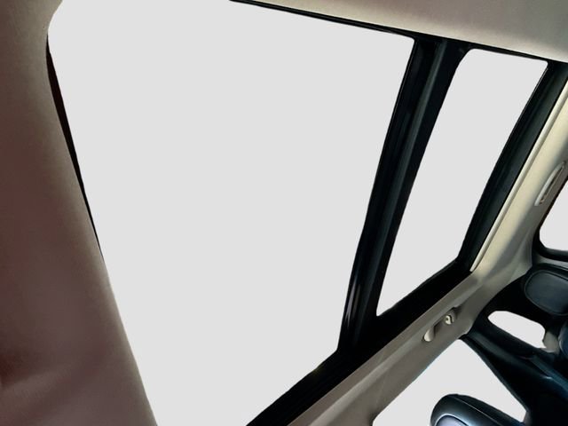 Used 2018 Jeep Cherokee Limited w/ Technology Group image 23