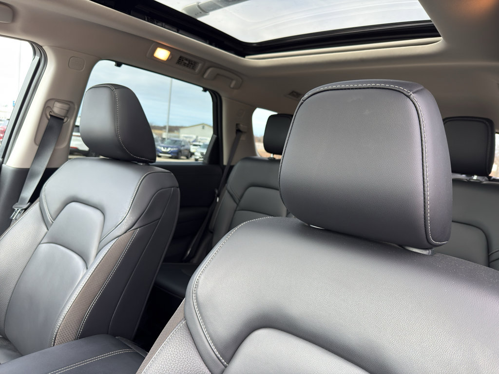 Certified 2025 Nissan Pathfinder SL w/ SL Premium Package image 27