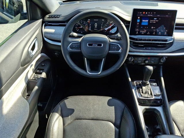 Certified 2024 Jeep Compass Latitude AWD/4WD image 14