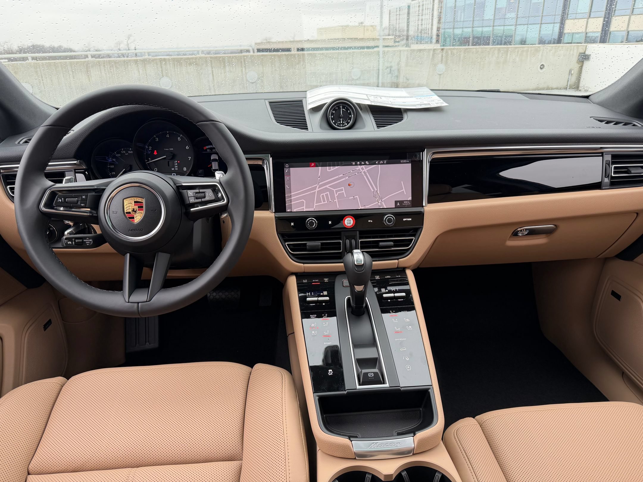 Certified 2026 Porsche Macan AWD/4WD image 23