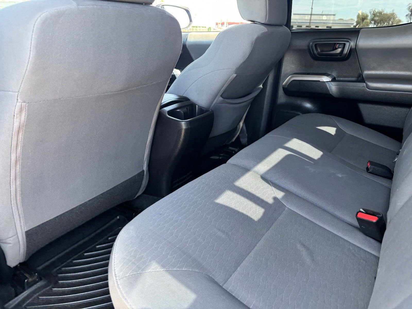 Used 2016 Toyota Tacoma SR5 w/ Towing Package RWD image 18
