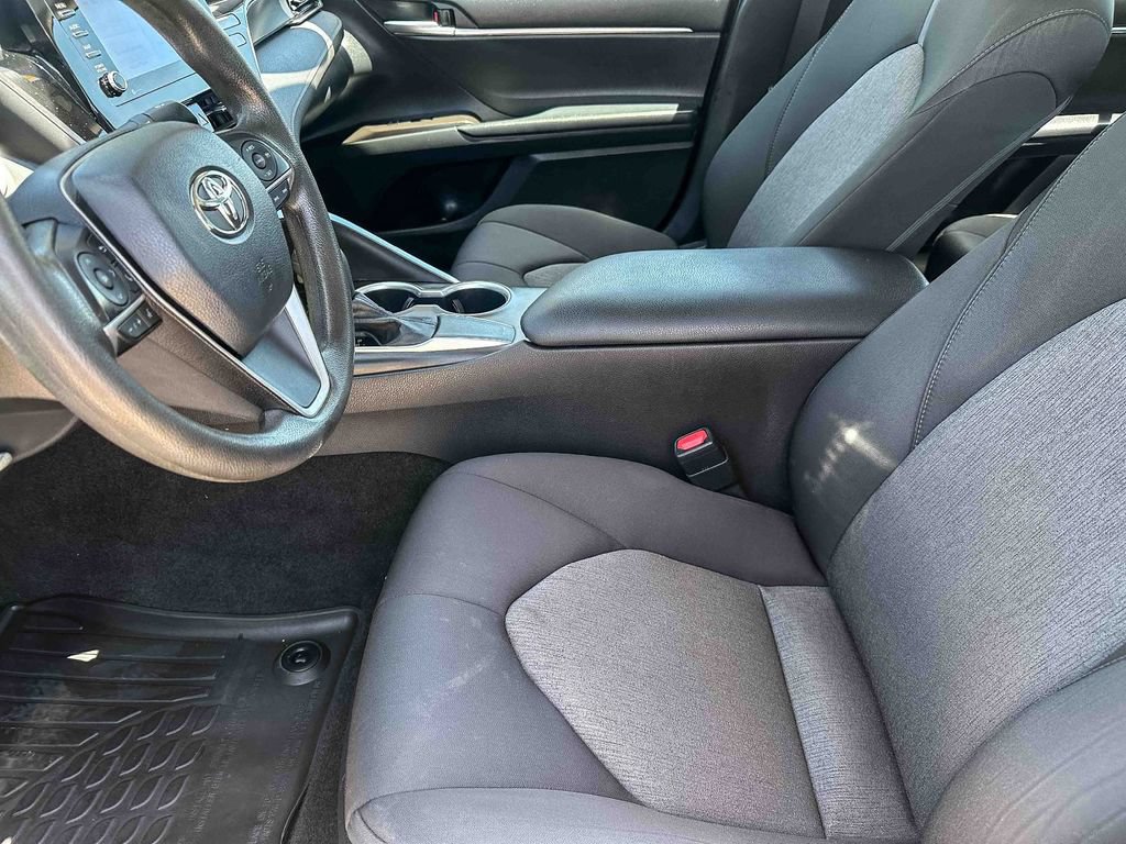 Used 2021 Toyota Camry LE FWD image 13