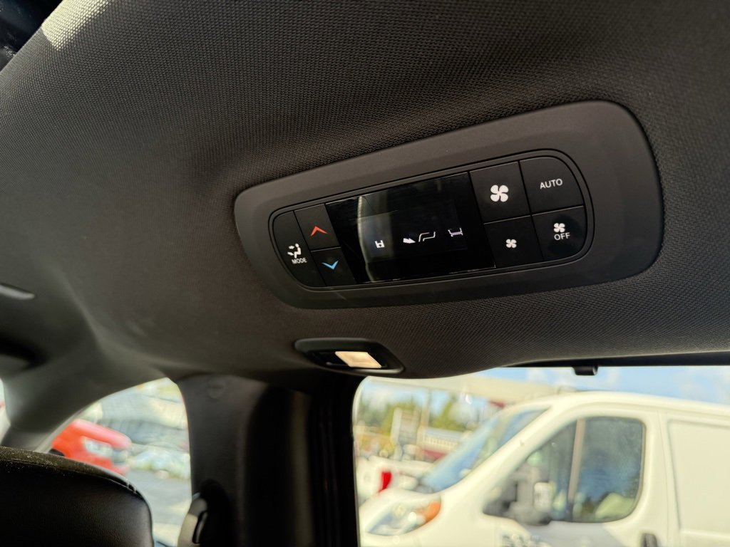 Used 2020 Chrysler Pacifica Limited w/ Advanced Safetytec Group image 22