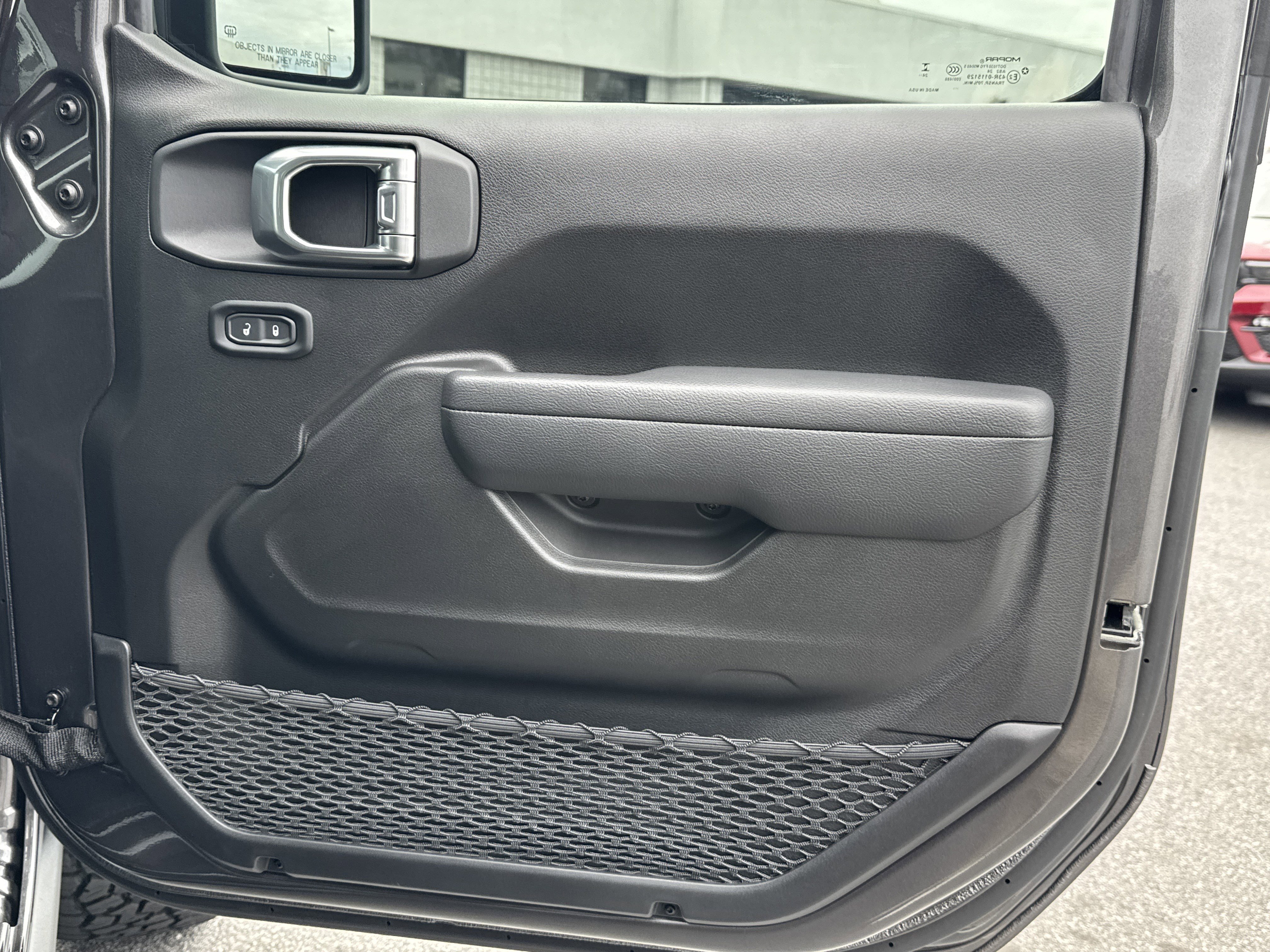 Used 2025 Jeep Gladiator Mojave w/ Convenience Group image 17