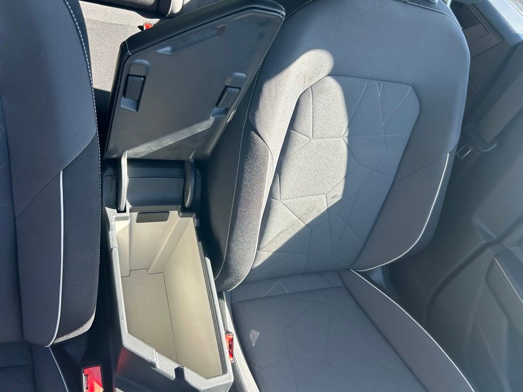 Used 2025 Volkswagen Jetta Sport image 39