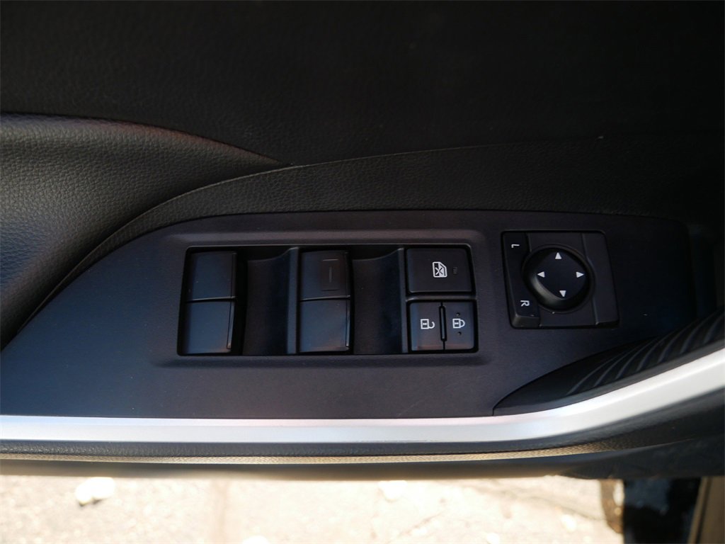 Used 2020 Toyota RAV4 XLE image 17