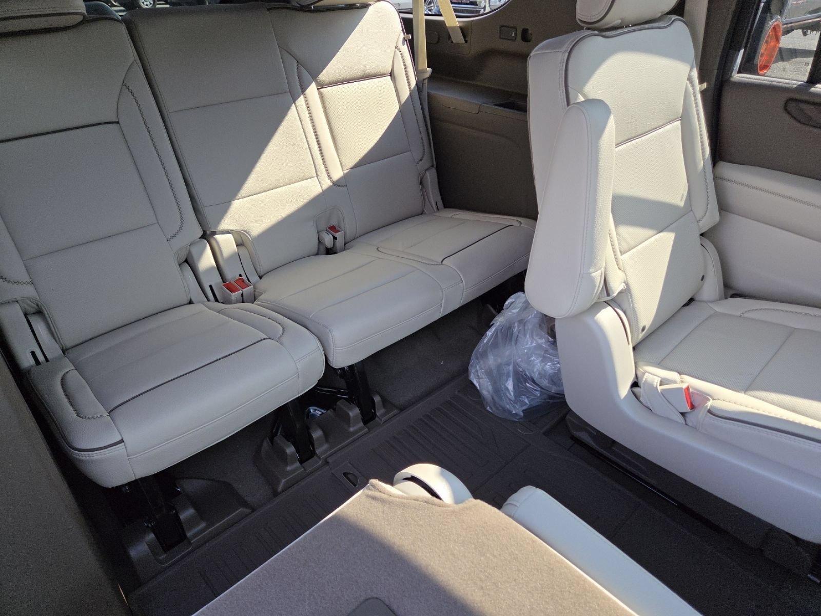New 2026 GMC Yukon XL Denali w/ Denali Reserve Package AWD/4WD image 27