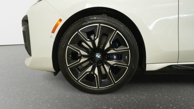 Certified 2024 BMW i7 M70 image 11