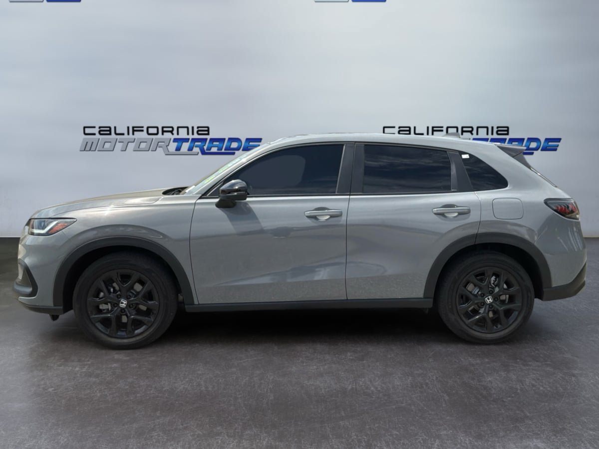Used 2025 Honda HR-V Sport image 8