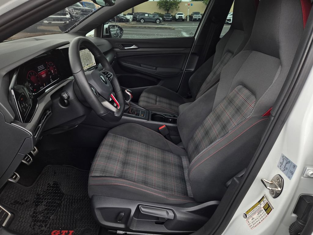 Used 2022 Volkswagen GTI SE FWD image 19