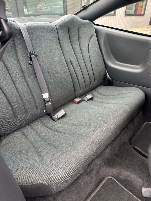 Used 2003 Chevrolet Cavalier Coupe w/ Preferred Equipment Group image 12