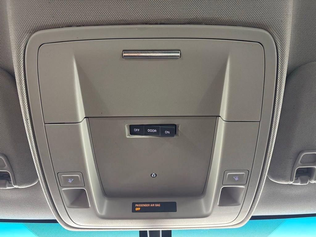 Used 2018 Chevrolet Silverado 1500 Custom w/ Custom Value Package AWD/4WD image 30