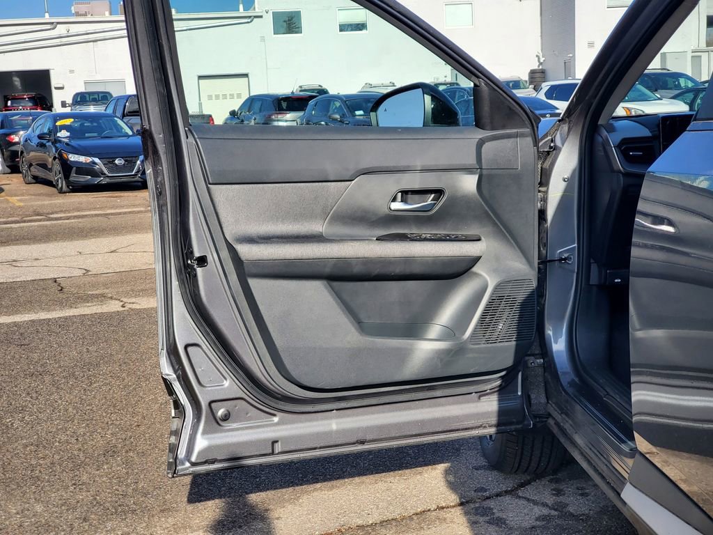 New 2026 Nissan Kicks SV image 13