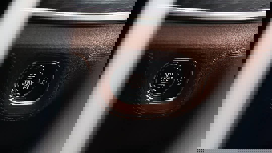 Used 2024 Mercedes-Benz GLE 350 4MATIC w/ Driver Assistance Package image 35