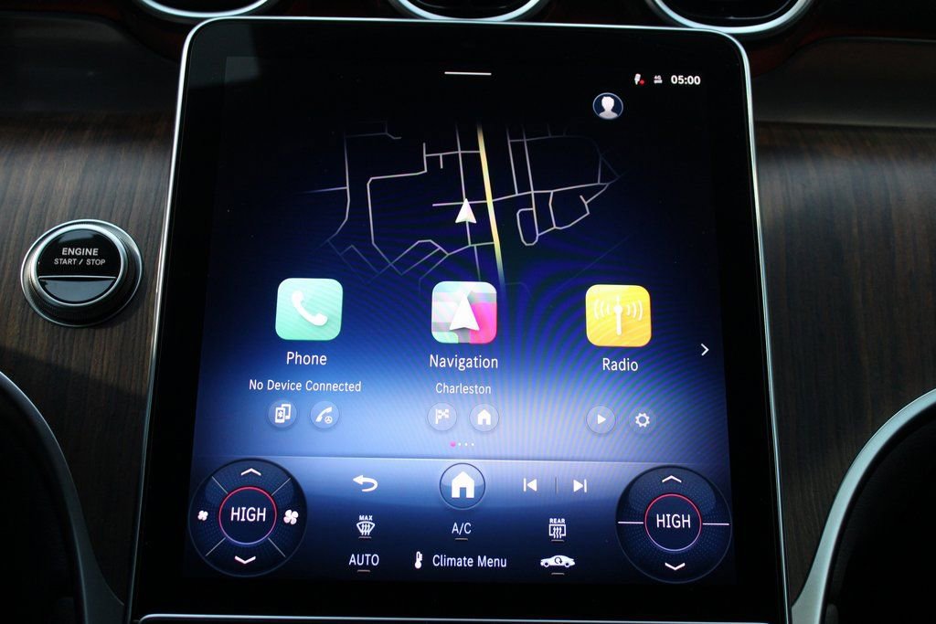 Used 2025 Mercedes-Benz GLC 350e 4MATIC image 19