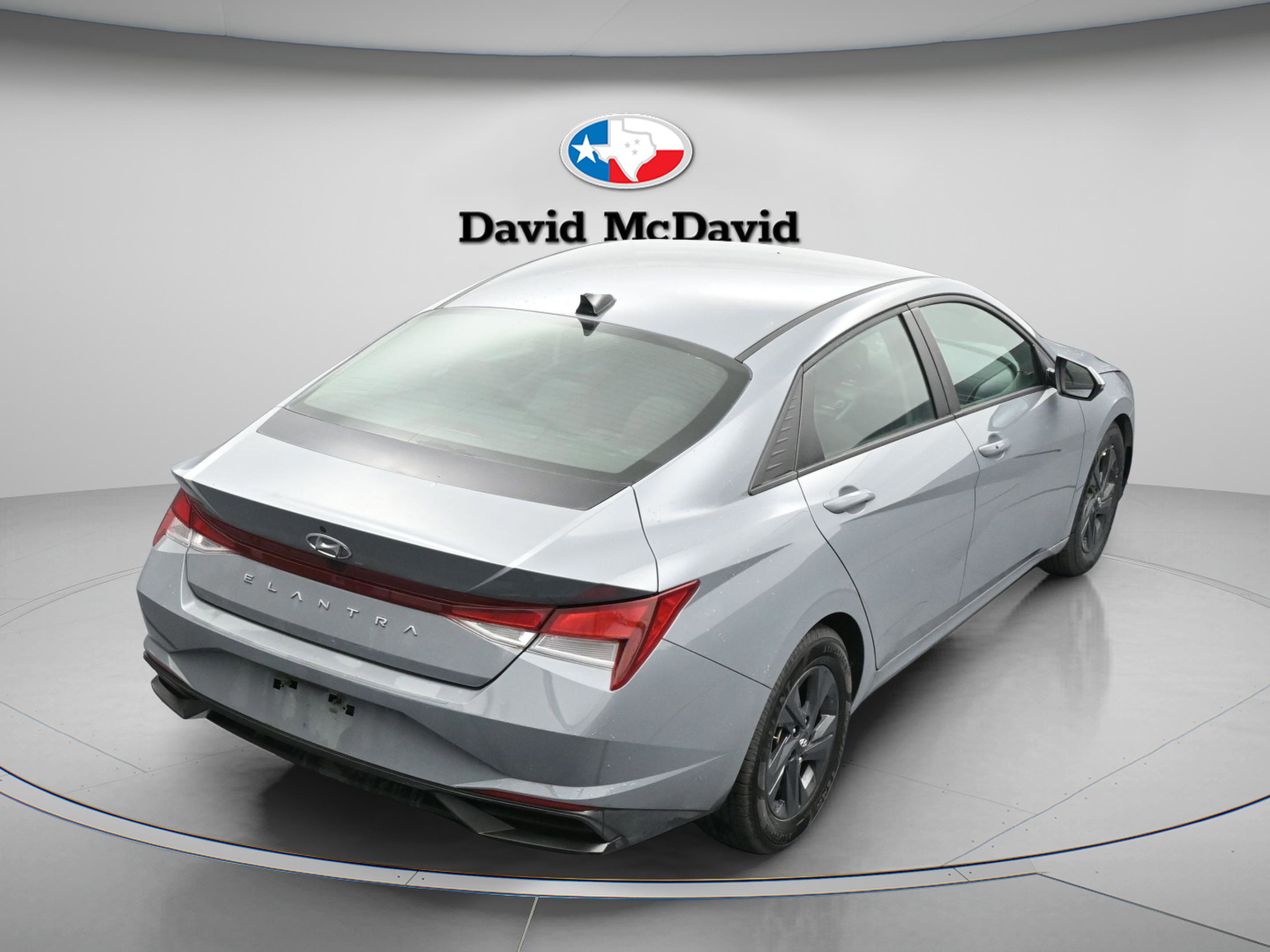 Used 2022 Hyundai Elantra SEL w/ Convenience Package image 18