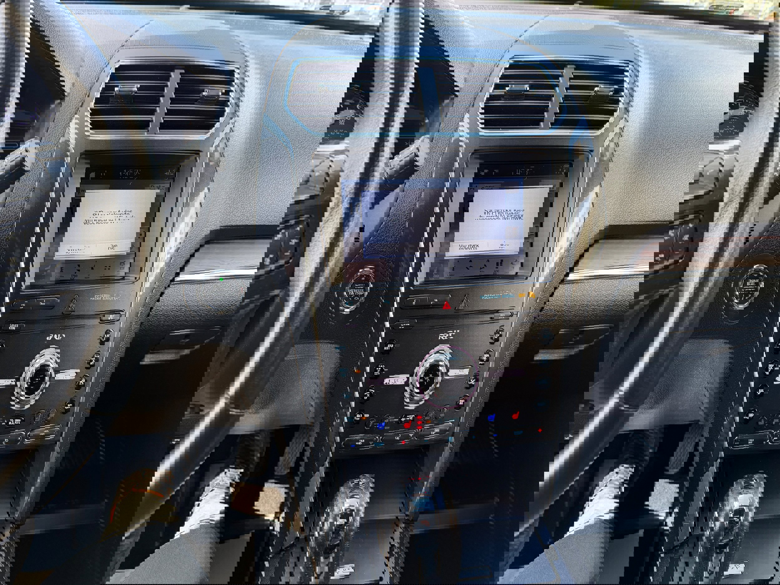 Used 2019 Ford Explorer Limited w/ Class III Trailer Tow Package image 27