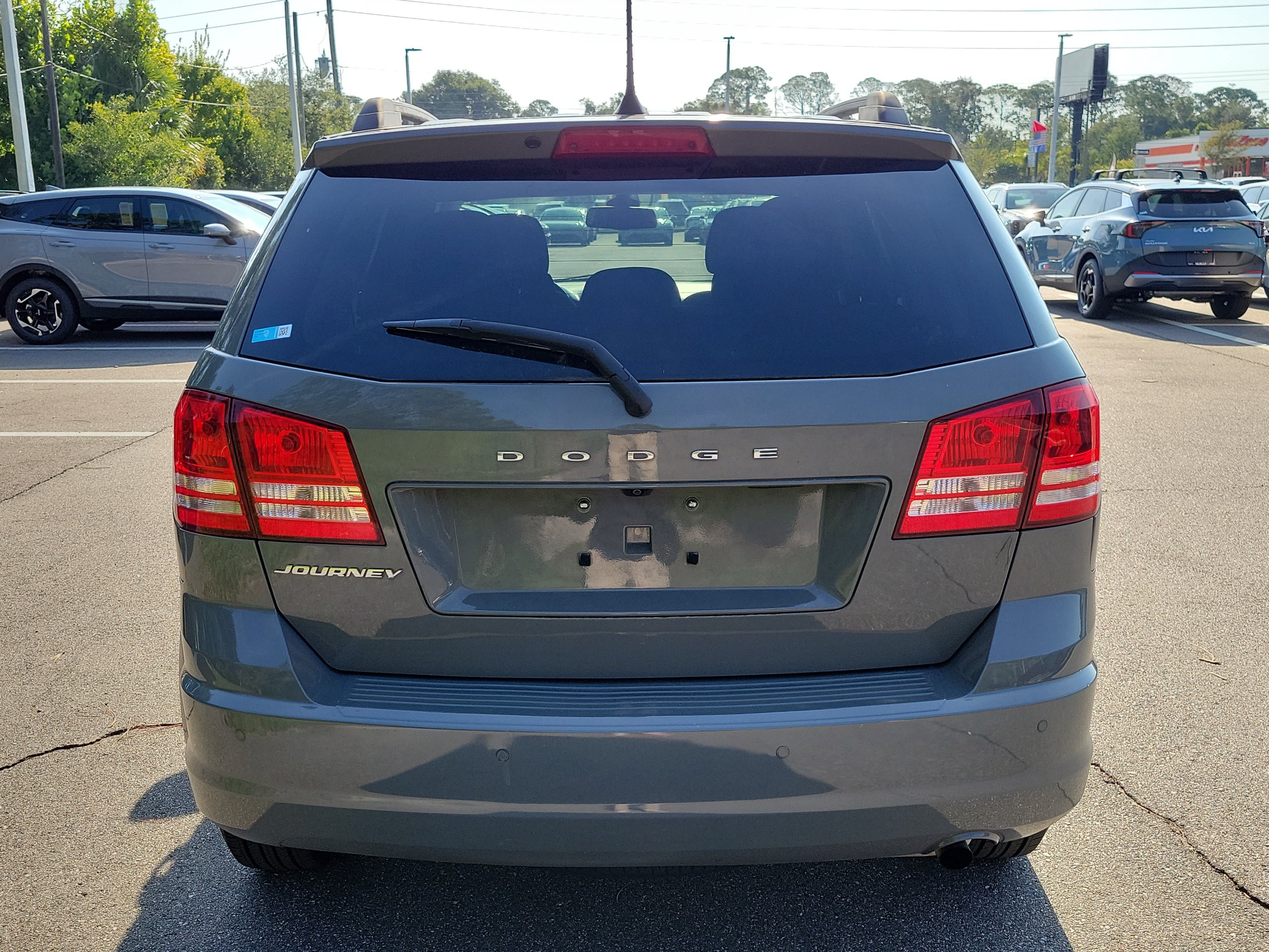 Used 2020 Dodge Journey SE w/ SE Popular Equipment Group FWD image 5