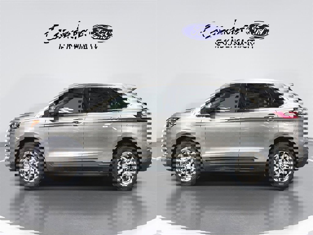 Used 2024 Ford Edge SEL image 5