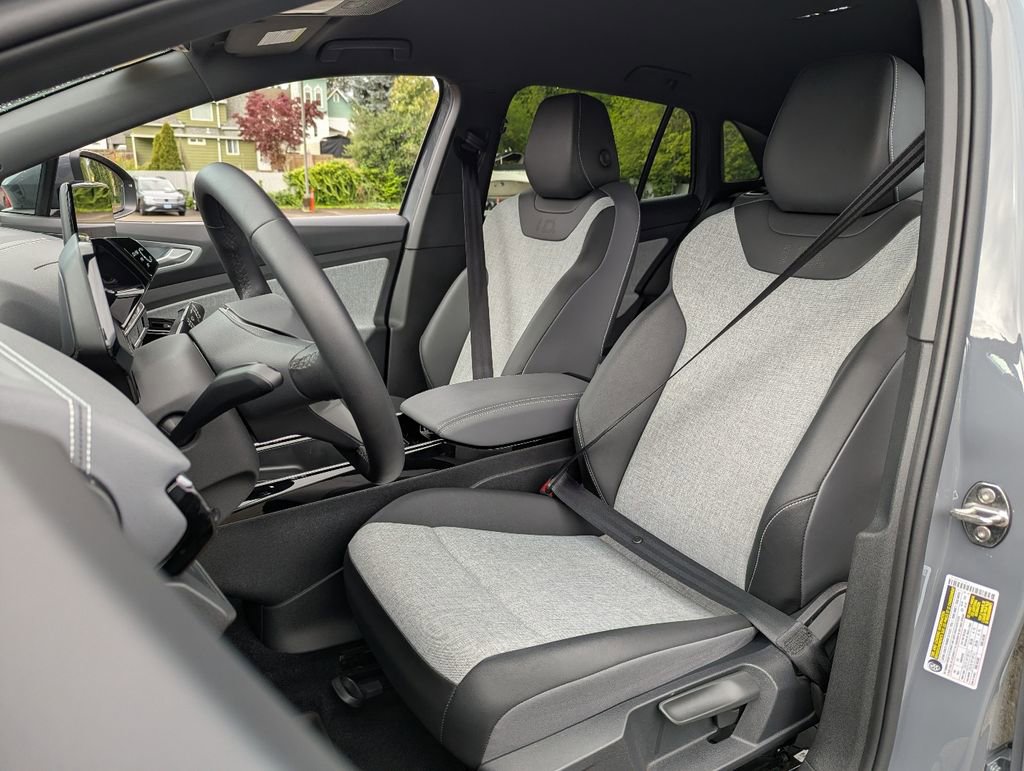Certified 2023 Volkswagen ID.4 Pro image 24