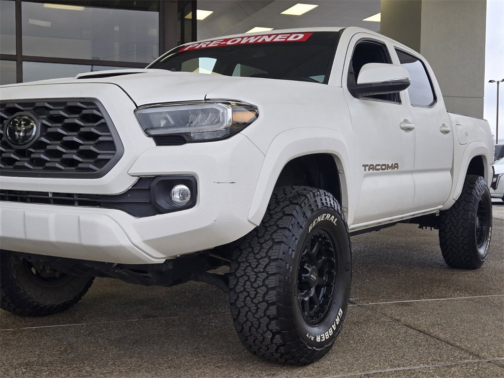Used 2022 Toyota Tacoma TRD Sport w/ Technology Package image 22