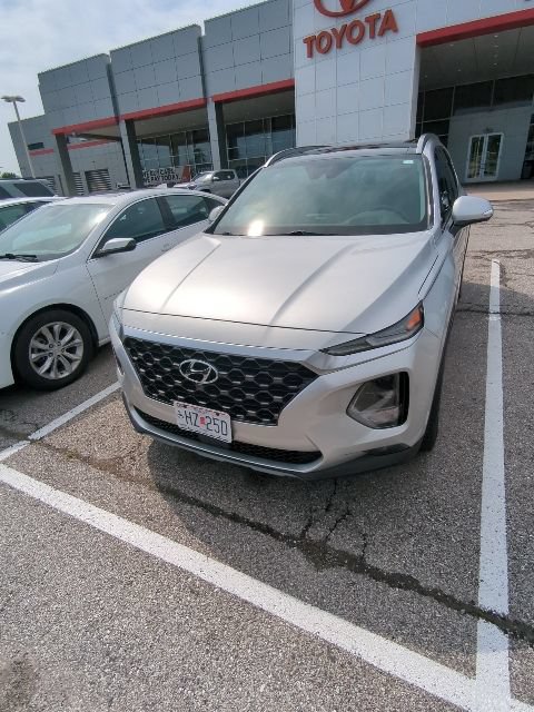 Used 2019 Hyundai Santa Fe FWD image 2