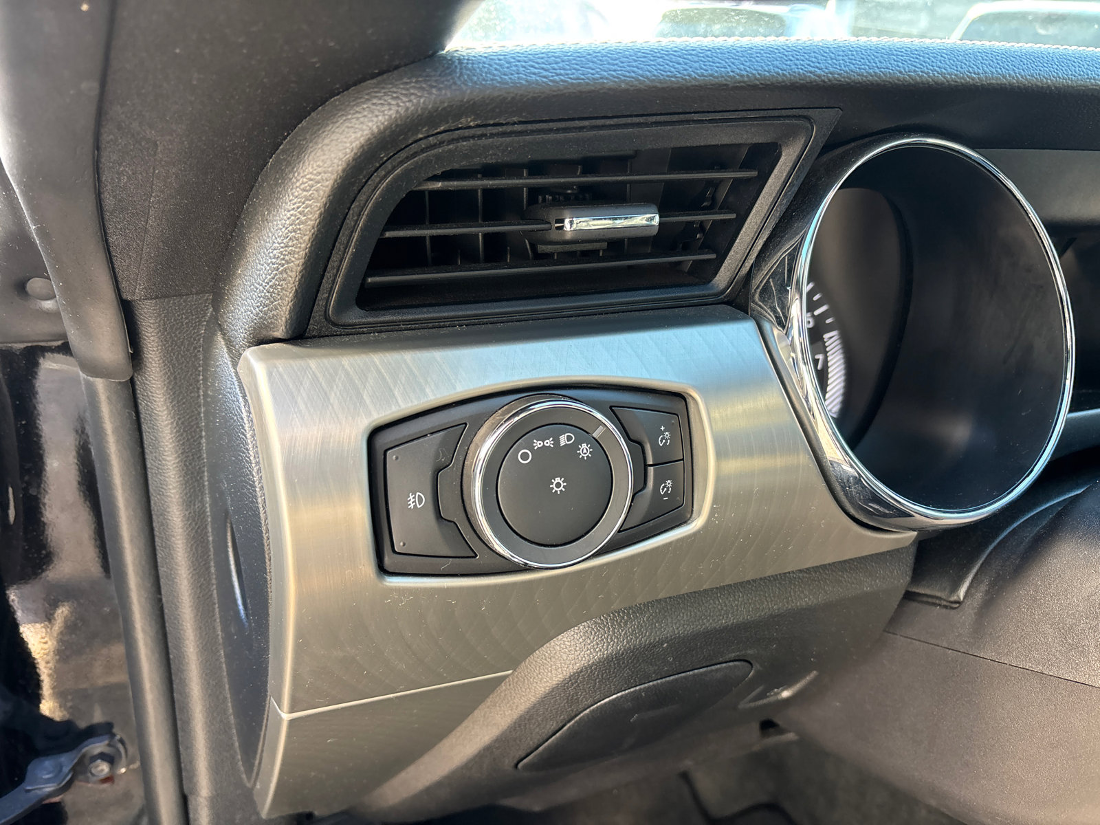 Used 2015 Ford Mustang GT Premium w/ Equipment Group 401A image 15