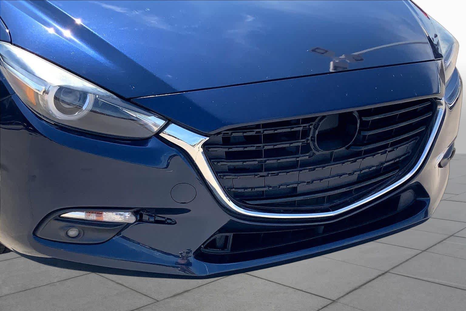 Used 2018 MAZDA MAZDA3 Grand Touring FWD image 29