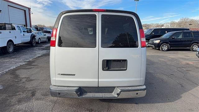 Used 2017 Chevrolet Express 3500 LT w/ LT Preferred Equipment Group image 3