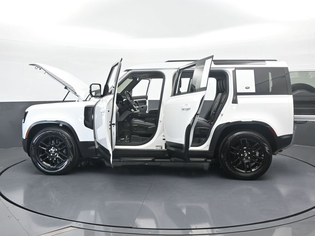 Used 2022 Land Rover Defender 110 S image 76